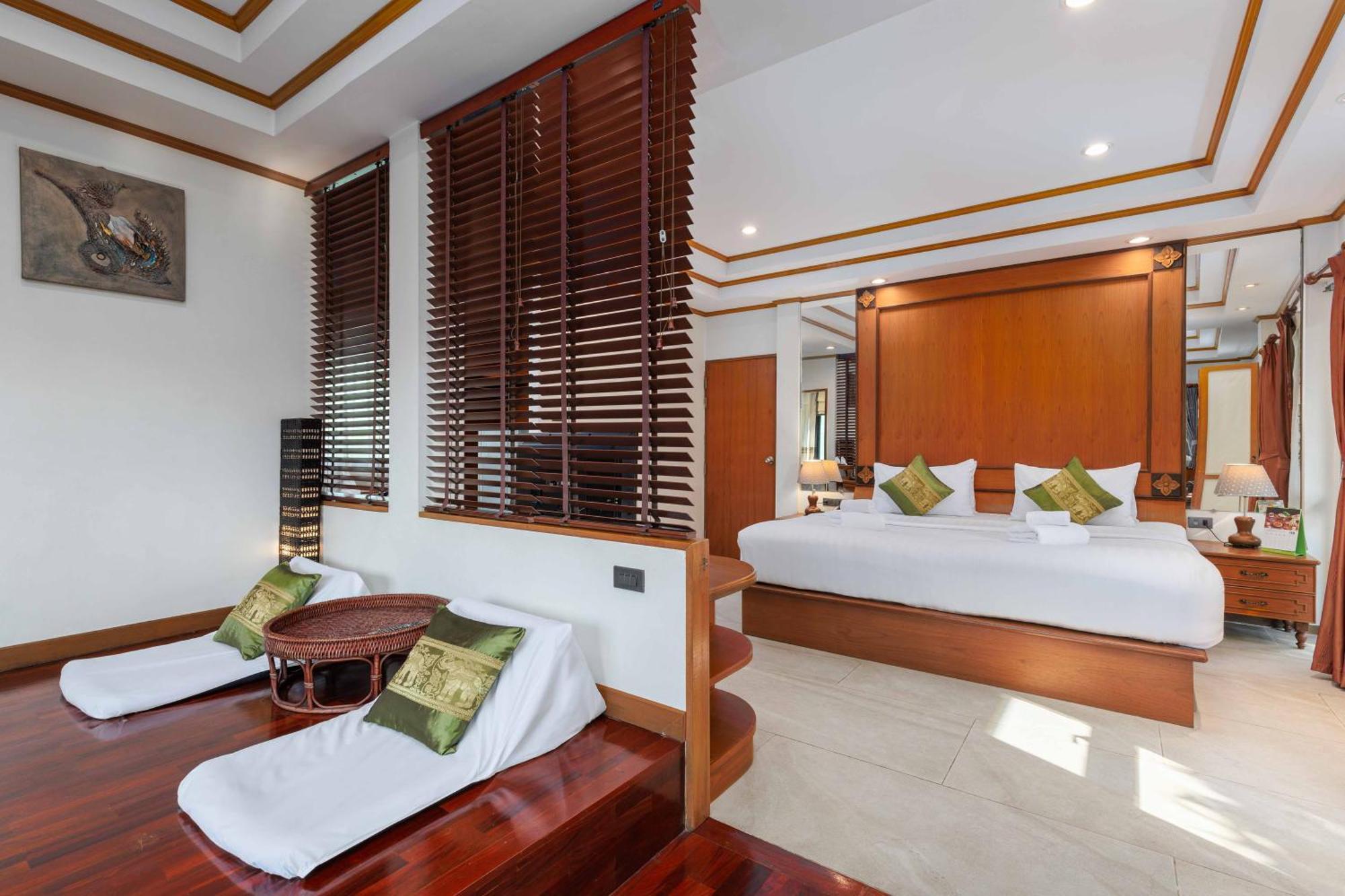 Отель Charlie House Pin Klao Бангкок Экстерьер фото
